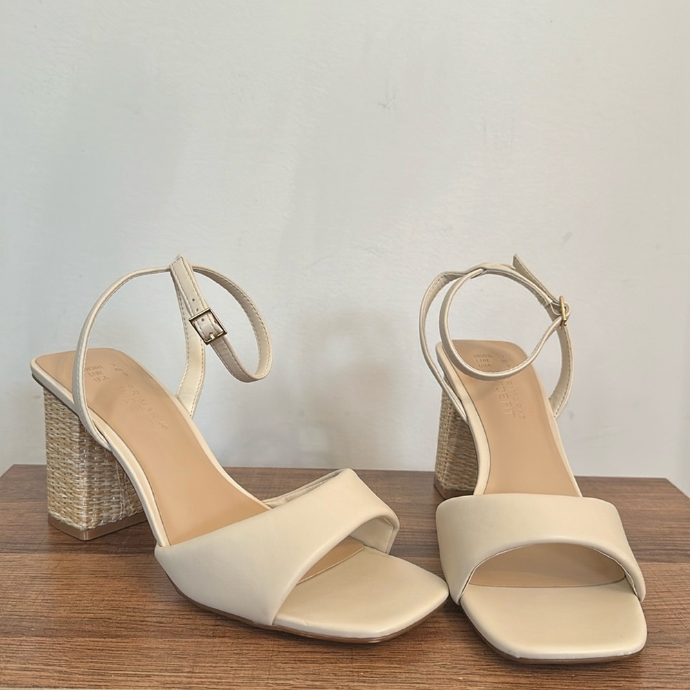 NWOT Primark size 9W cream/ beige sandal with 3.25” block heel